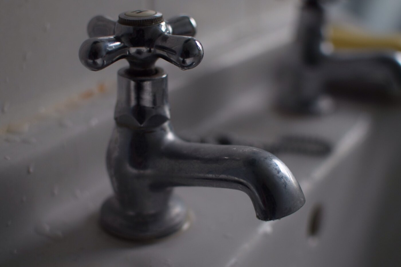 A cold water tap